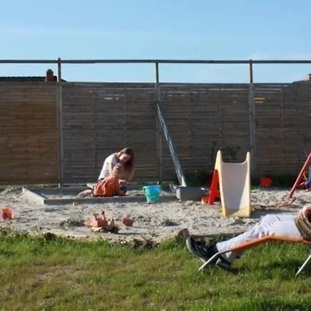 Modernes Mit Grosser Terrasse